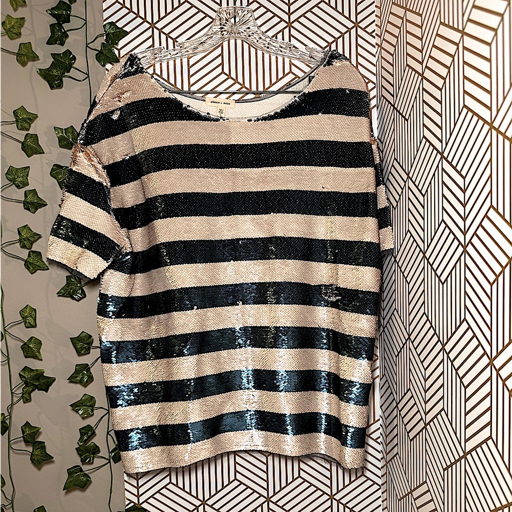 Urban outfitters top| open neck| Small| sequins blue white gold